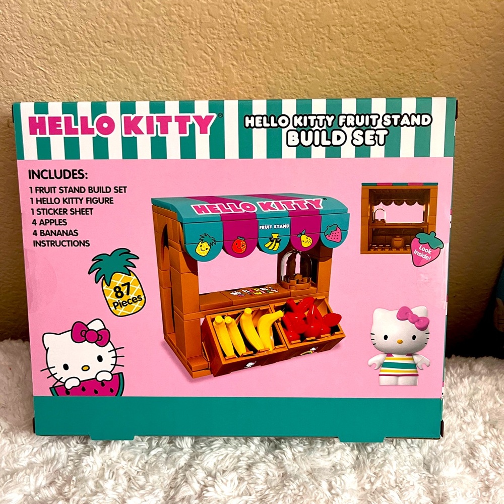 Hello Kitty Fruit Stand Build Set NIB